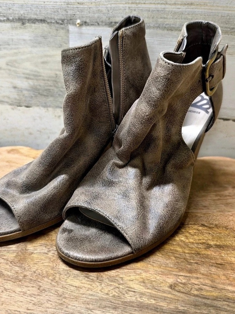 Fergalicious by Fergie PAT 7451.5 Open Toe Heels Gray US 7.5M